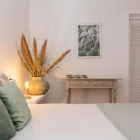 Perla, Luxury In With A Beautiful Sea View All The Way Up To Formentera *
